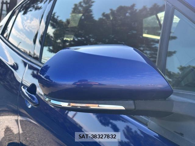 Toyota PRIUS 2016-07 8222934-15