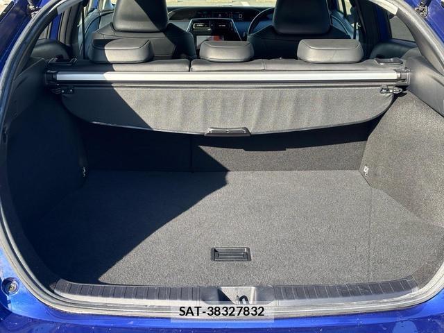Toyota PRIUS 2016-07 8222934-3