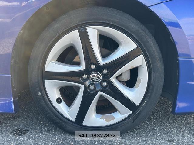 Toyota PRIUS 2016-07 8222934-4