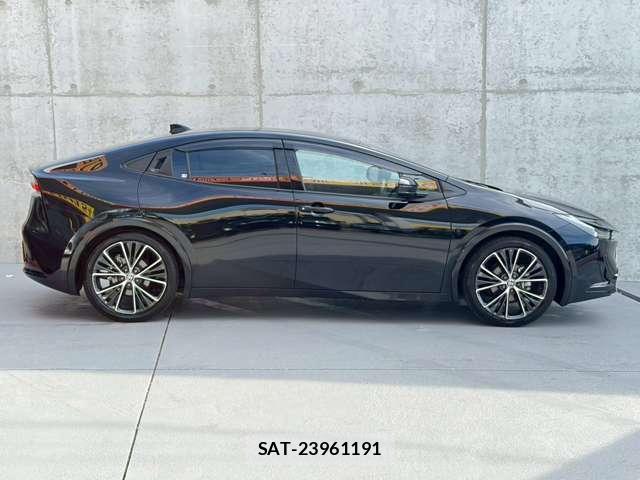 Toyota PRIUS 2025-02 8223194-1