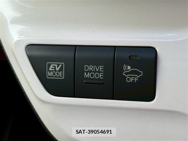 Toyota PRIUS 2016-10 8223202-15
