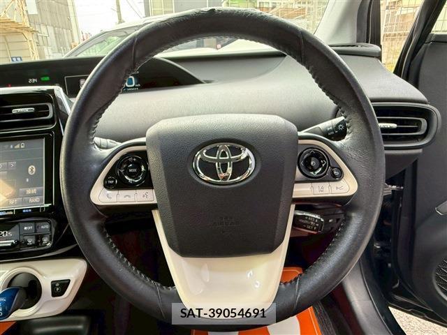 Toyota PRIUS 2016-10 8223202-8