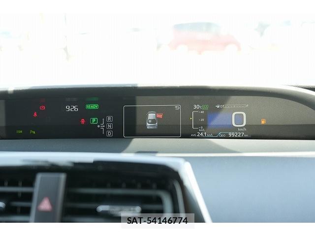 Toyota PRIUS 2017-05 8223244-12
