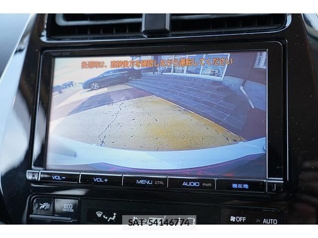 Toyota PRIUS 2017-05 8223244-15