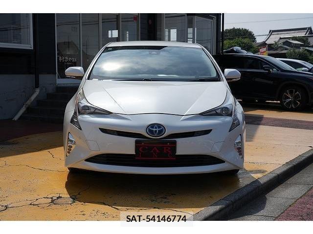 Toyota PRIUS 2017-05 8223244-16