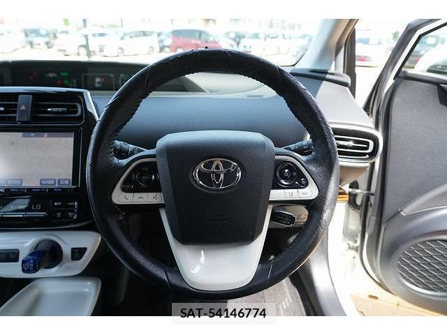 Toyota PRIUS 2017-05 8223244-3