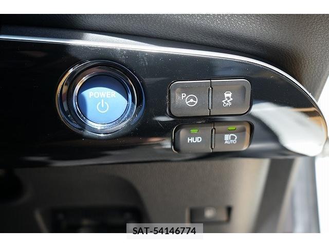 Toyota PRIUS 2017-05 8223244-6