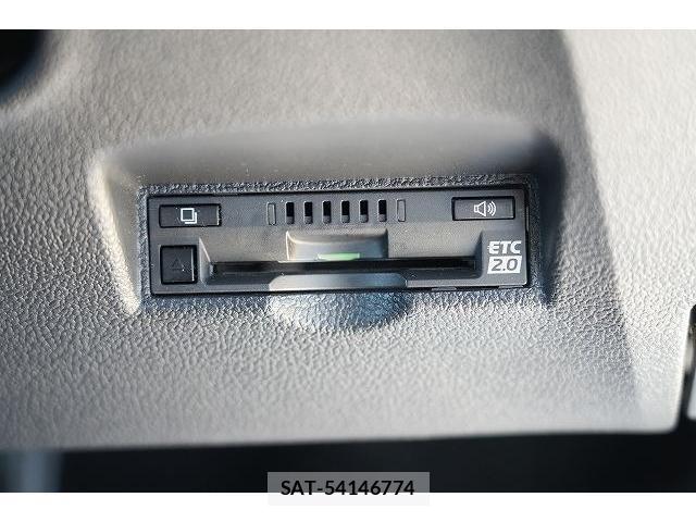 Toyota PRIUS 2017-05 8223244-7