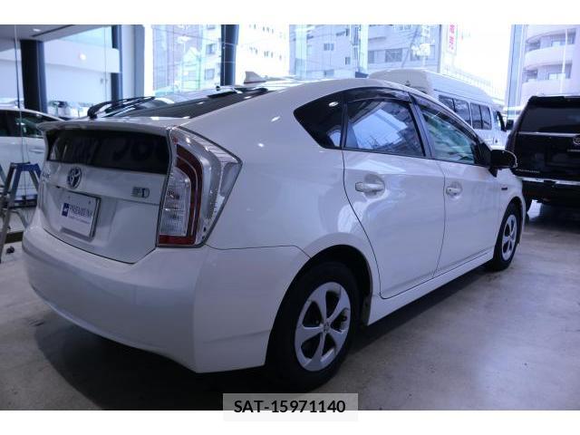 Toyota PRIUS 2012-11 8223329-1