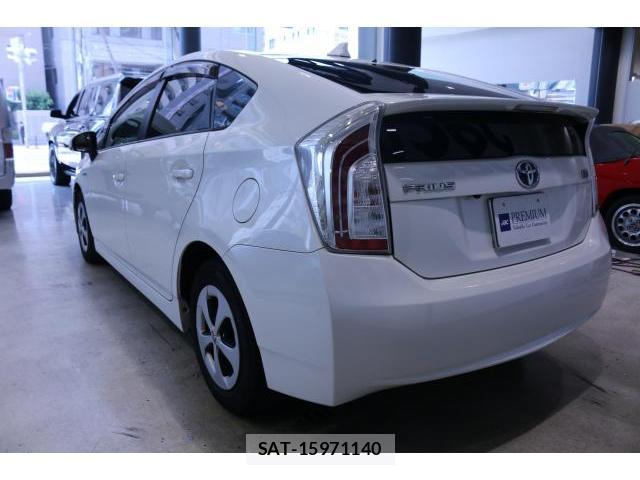 Toyota PRIUS 2012-11 8223329-10