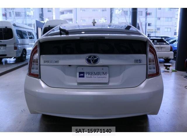 Toyota PRIUS 2012-11 8223329-12