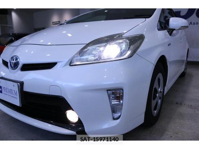 Toyota PRIUS 2012-11 8223329-13