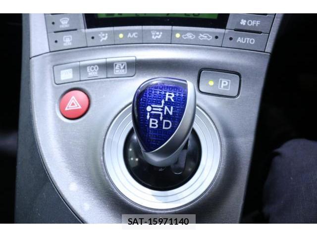 Toyota PRIUS 2012-11 8223329-14