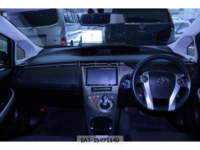 Toyota PRIUS 2012-11 8223329-2