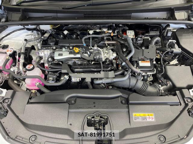 Toyota PRIUS 2024-11 8223514-17