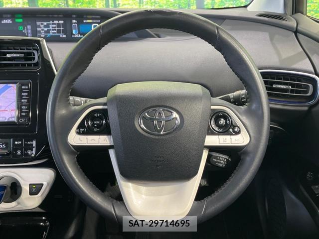 Toyota PRIUS 2018-06 8223516-10
