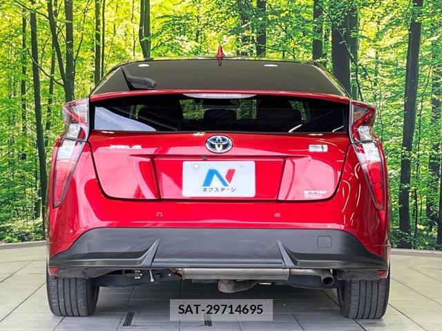 Toyota PRIUS 2018-06 8223516-14