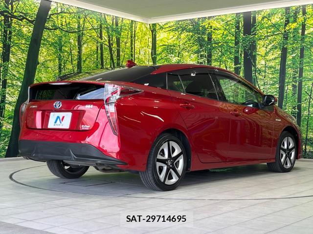 Toyota PRIUS 2018-06 8223516-16