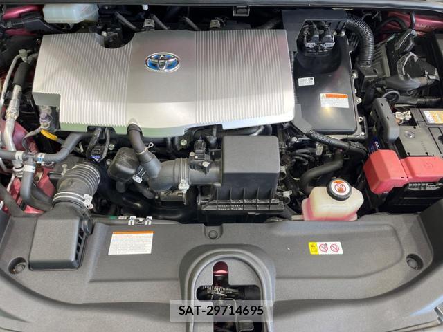 Toyota PRIUS 2018-06 8223516-17