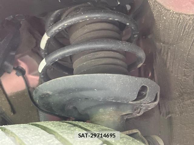 Toyota PRIUS 2018-06 8223516-19