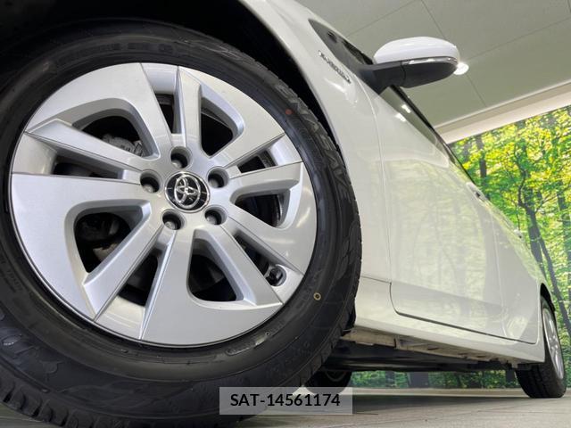 Toyota PRIUS 2018-03 8223524-12