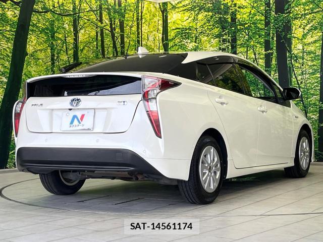 Toyota PRIUS 2018-03 8223524-16