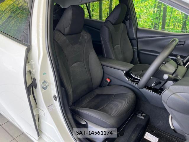 Toyota PRIUS 2018-03 8223524-7