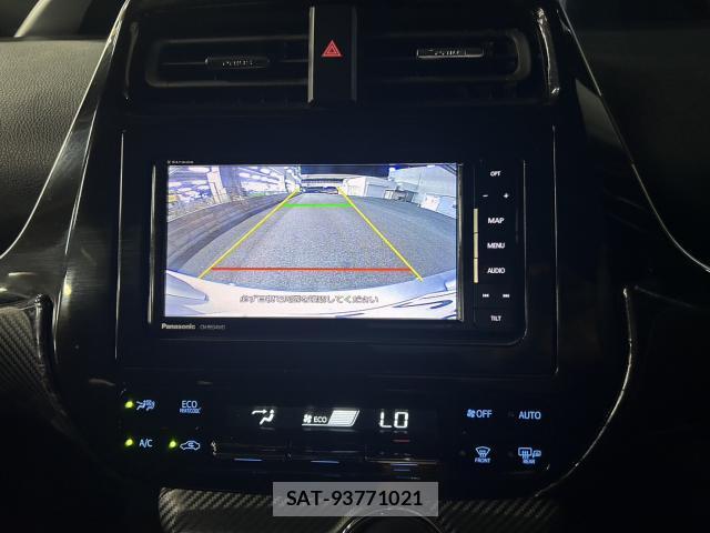 Toyota PRIUS 2018-01 8223684-13
