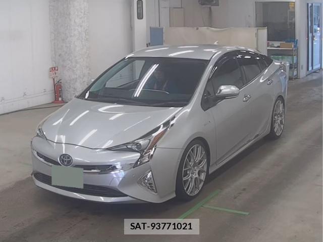Toyota PRIUS 2018-01 8223684-3
