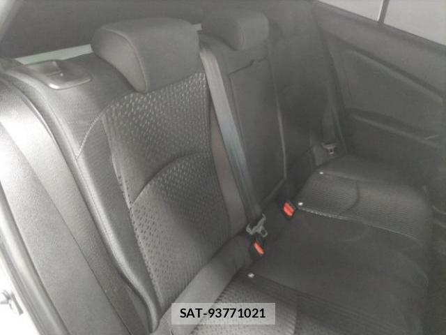 Toyota PRIUS 2018-01 8223684-5