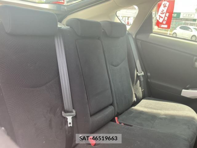 Toyota PRIUS 2013-08 8223748-13