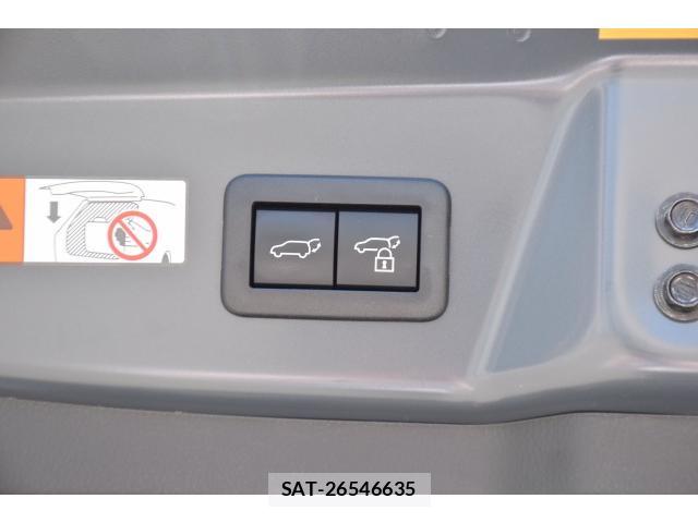 Toyota PRIUS 2023-02 8223778-14