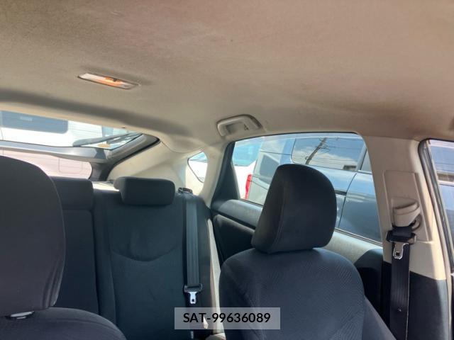 Toyota PRIUS 2013-08 8223886-10