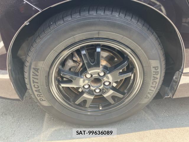 Toyota PRIUS 2013-08 8223886-6
