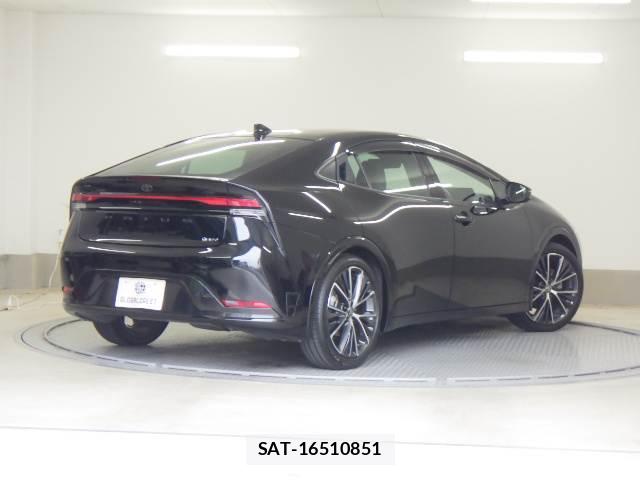 Toyota PRIUS 2023-06 8223942-1