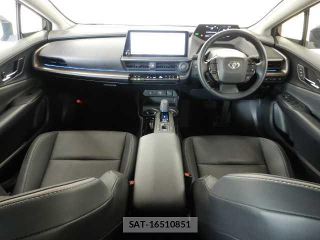Toyota PRIUS 2023-06 8223942-2
