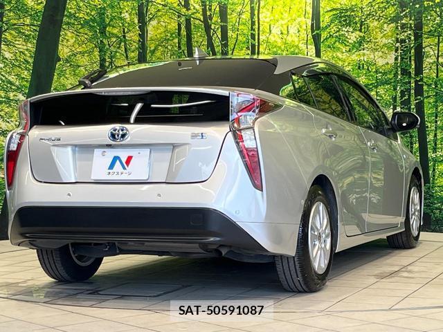 Toyota PRIUS 2017-11 8224231-16