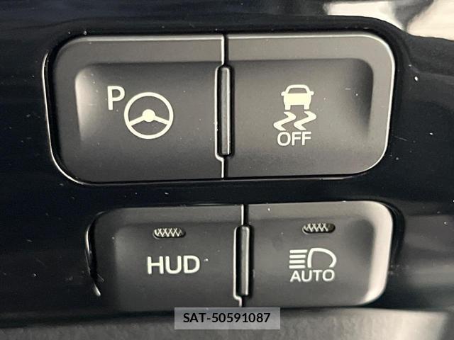 Toyota PRIUS 2017-11 8224231-6