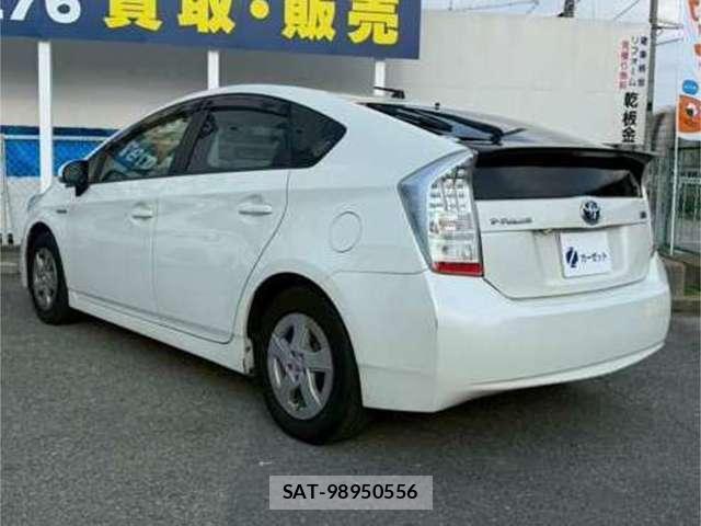Toyota PRIUS 2011-12 8224319-10