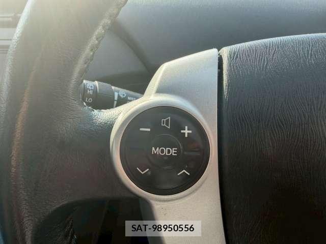 Toyota PRIUS 2011-12 8224319-14