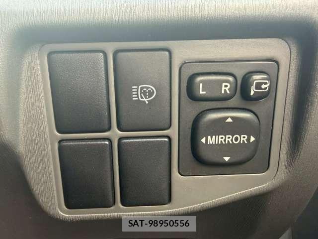Toyota PRIUS 2011-12 8224319-15