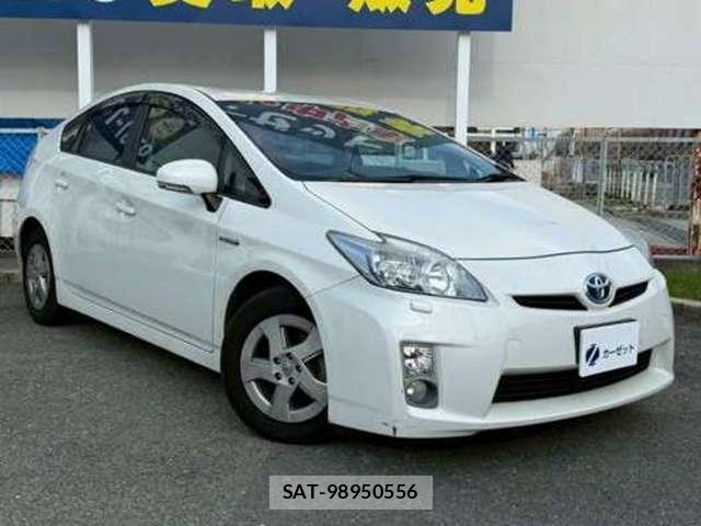 Toyota PRIUS 2011-12 8224319-9