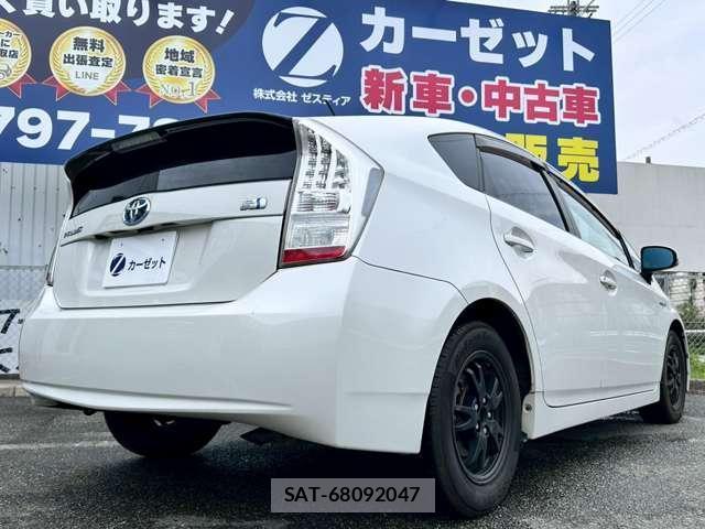 Toyota PRIUS 2010-08 8224320-11