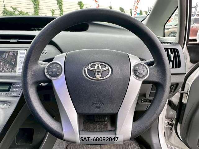 Toyota PRIUS 2010-08 8224320-17