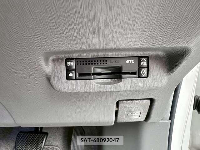 Toyota PRIUS 2010-08 8224320-6