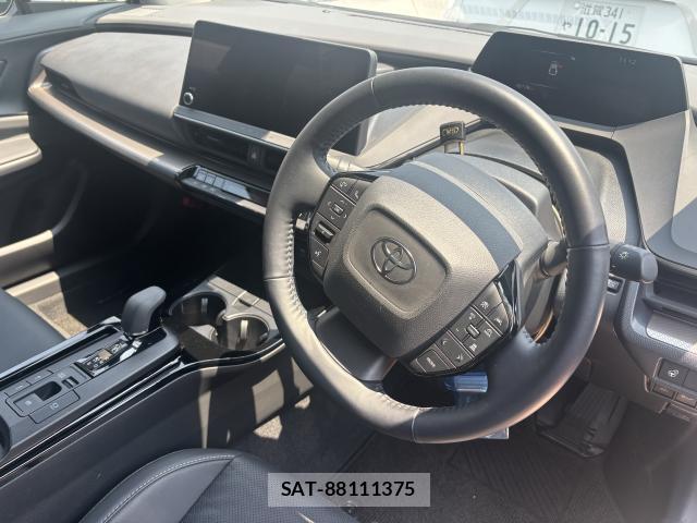Toyota PRIUS 2023-05 8224477-2
