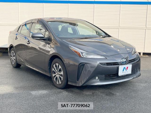 Toyota PRIUS 2020-05 8224708-15