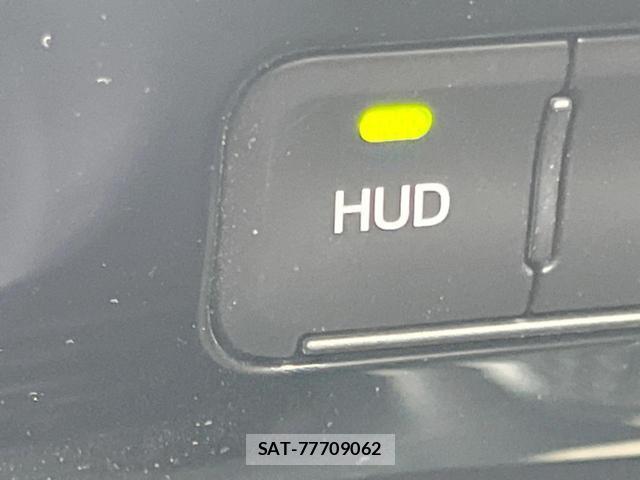 Toyota PRIUS 2020-05 8224708-6