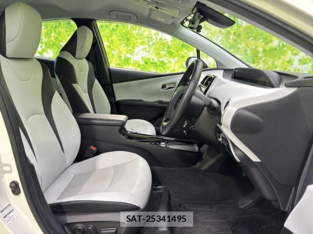 Toyota PRIUS 2019-05 8225082-4