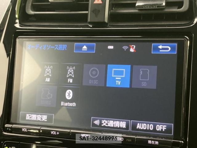 Toyota PRIUS 2018-03 8225104-10